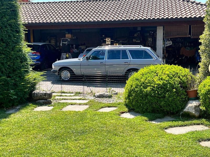 Usata Mercedes 200 1984 Grigio Station wagon