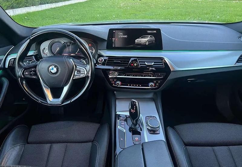 Usata BMW 520 Sport Line 190 CV (139 kW) 2020 Grigio Station wagon
