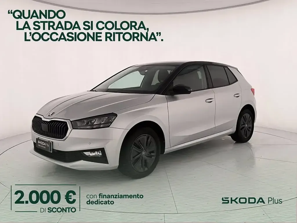 Usata Skoda Fabia 80 CV (58 kW) 2025 Argento brillante metallizzato nero tulipano perlato Utilitaria