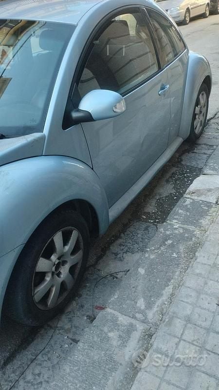 Usata VW New Beetle 2005 Blu Utilitaria