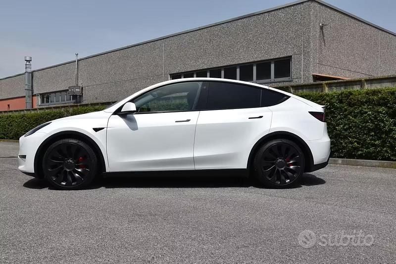 Usata Tesla Model Y Performance 392 kW (534 CV) 2022 SUV