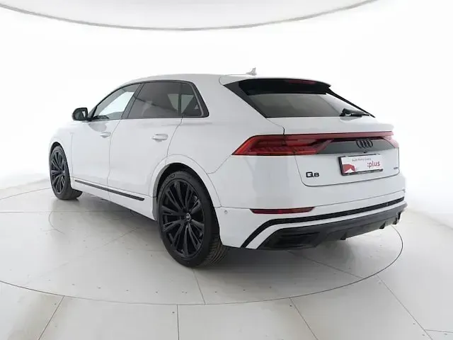 Usata Audi Q8 Sport 340 CV (250 kW) 2022 Bianco ghiaccio metallizzato SUV
