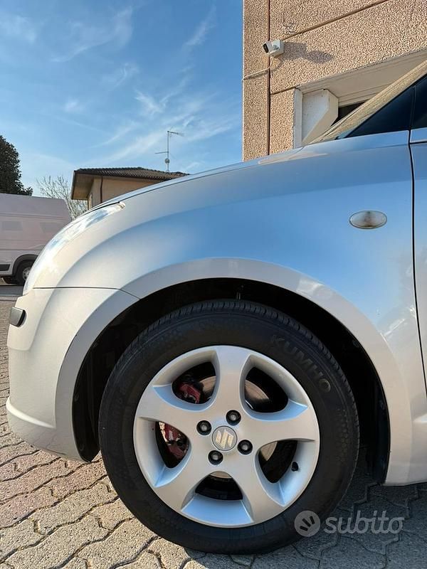 Usata Suzuki Swift 92 CV (67 kW) 2007 Grigio Utilitaria