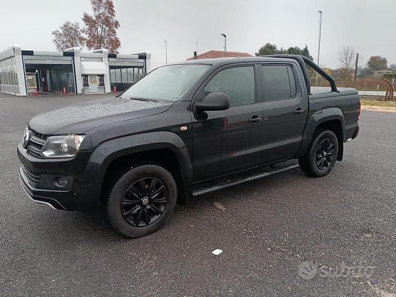 Usata VW Amarok 180 CV (132 kW) 2015 Nero Pick-up