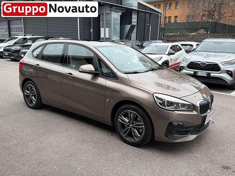 Usata BMW 225 iPerformance 224 CV (164 kW) 2018 Marrone Monovolume