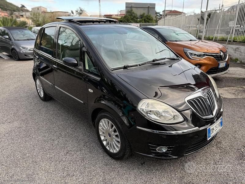 Usata Lancia Musa 95 CV (69 kW) 2008 Nero Monovolume