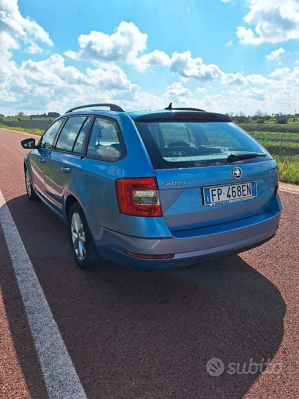 Gebraucht Skoda Octavia Executive 116 PS (85 kW) 2018 Blau Kombi