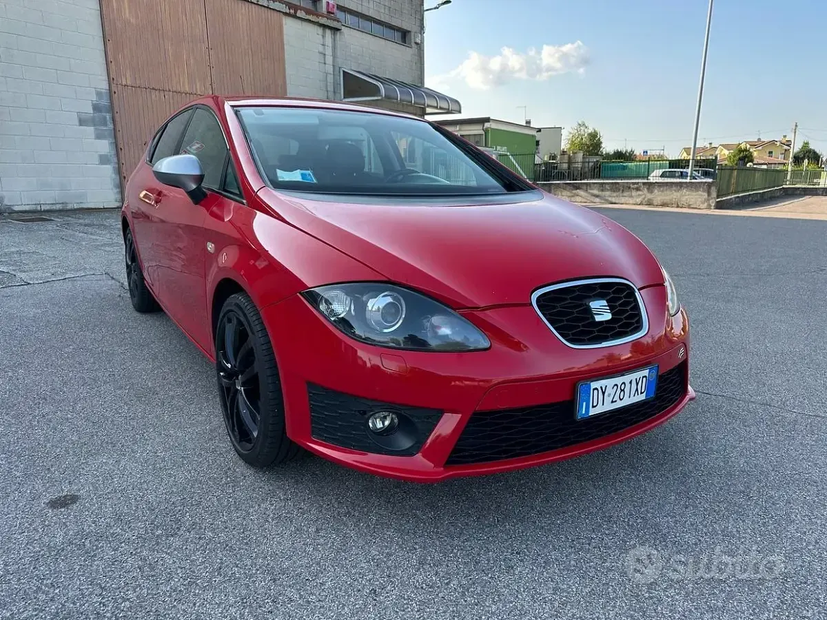 Usata Seat Leon FR 170 CV (125 kW) 2009 Rosso Utilitaria