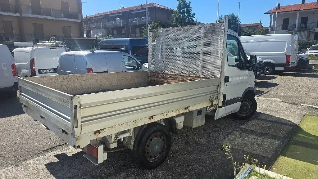 Usata Renault Master 101 CV (74 kW) 2010 Bianco / pastello Furgone