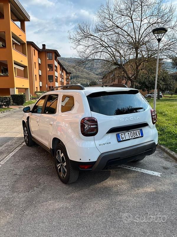 Usata Dacia Duster Journey 116 CV (85 kW) 2024 Bianco SUV