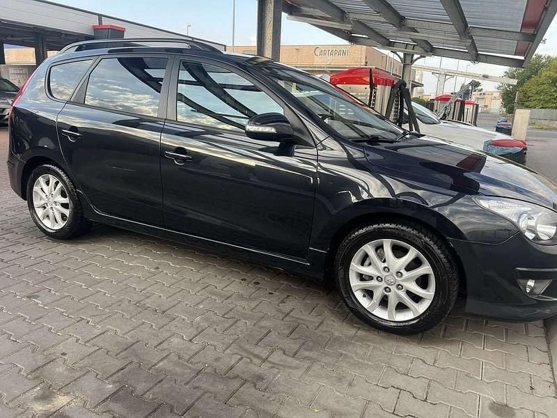 Usata 2011 Hyundai i30 Comfort Station wagon | 4500 € (Buon prezzo) - Immagine 1/4