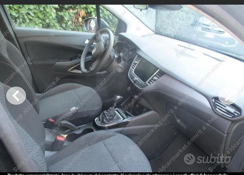 Usata Opel Crossland X 102 CV (75 kW) 2021 Nero SUV