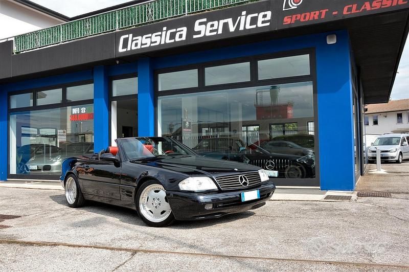 Usata Mercedes SL500 306 CV (225 kW) 2000 Nero Cabrio