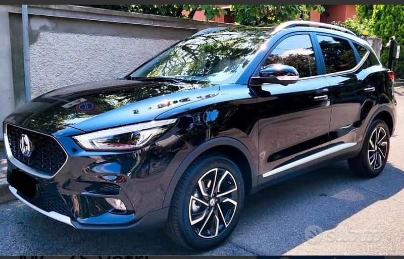 Usata MG ZS 111 CV (81 kW) 2023 Nero Berlina