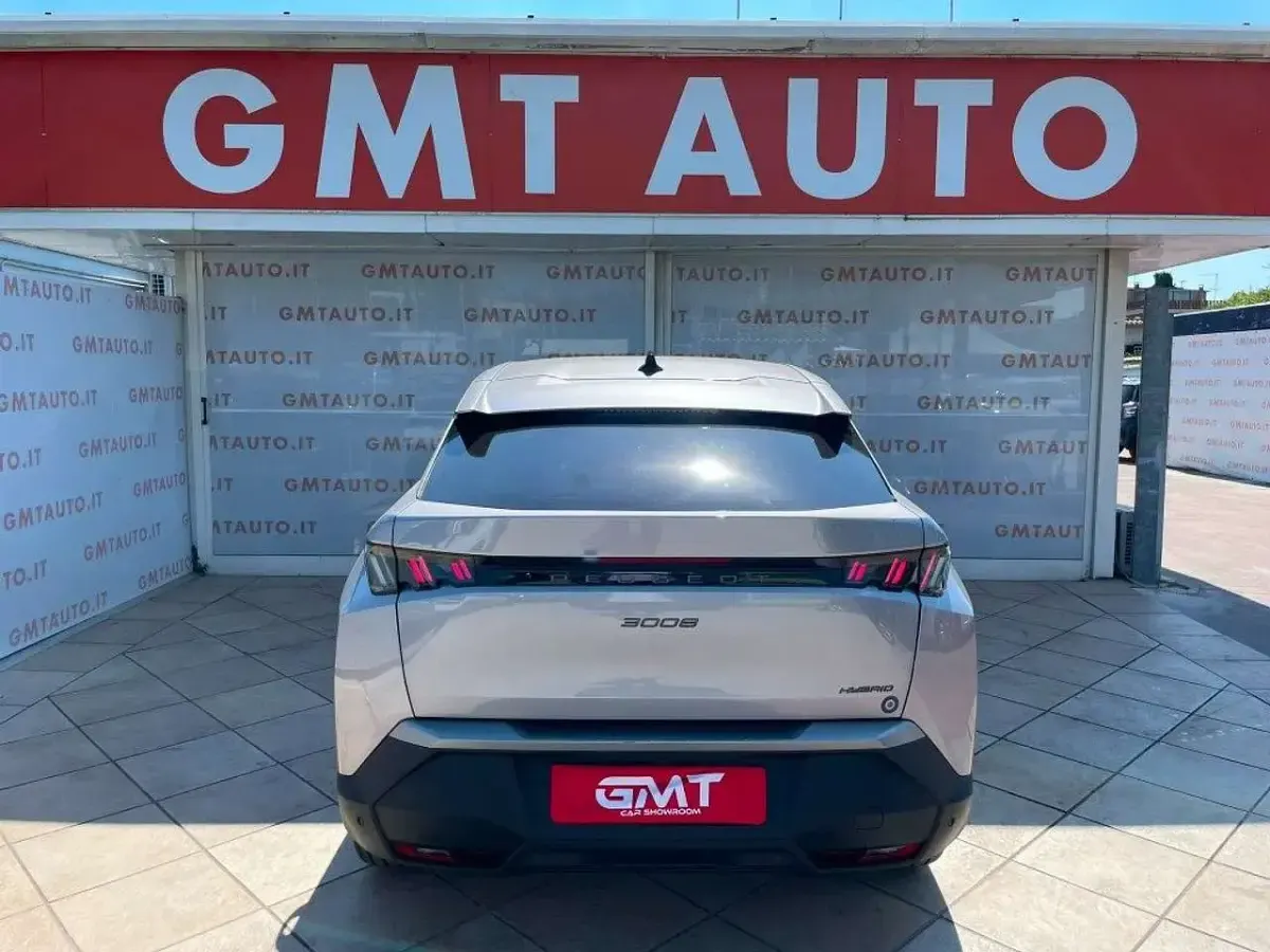 Usata Peugeot 3008 145 CV (106 kW) 2025 Grigio scuro SUV