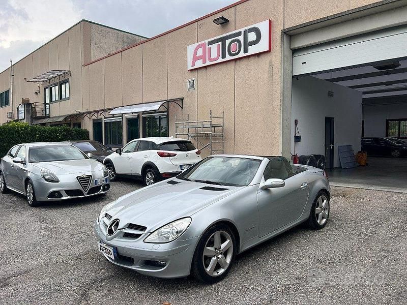 Usata Mercedes SLK200 163 CV (119 kW) 2006 Grigio Cabrio