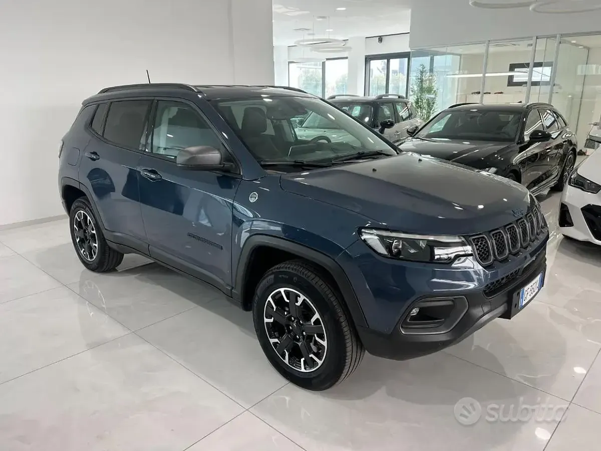 Usata Jeep Compass Trailhawk 179 CV (131 kW) 2021 Blu SUV