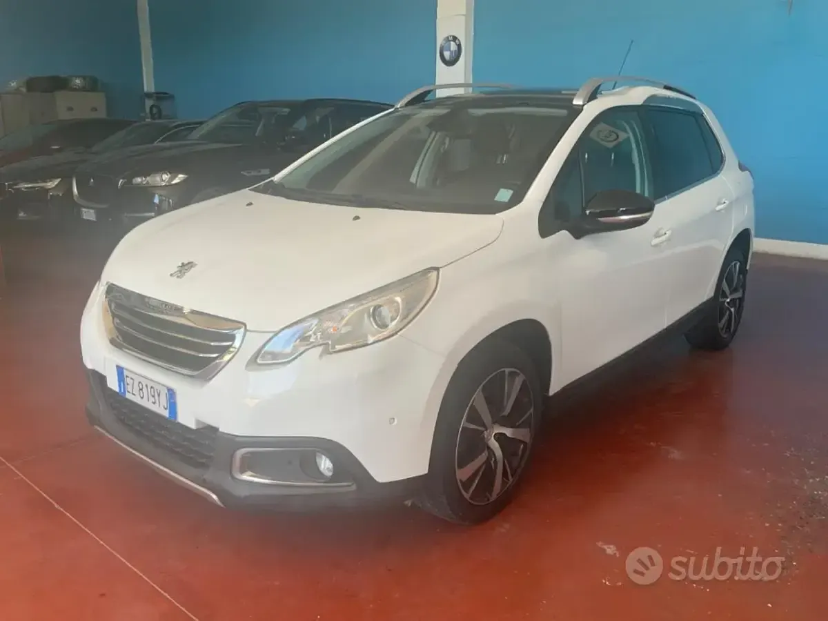 Usata Peugeot 2008 Allure 99 CV (72 kW) 2015 Bianco SUV