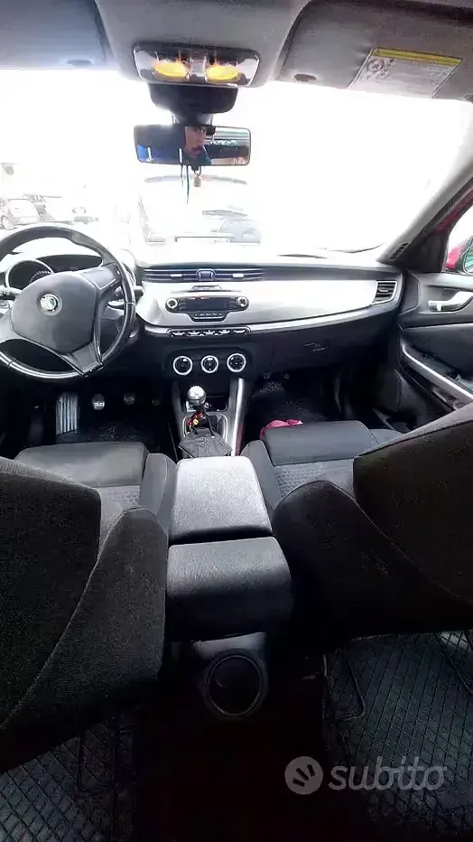 Usata Alfa Romeo Giulietta 105 CV (77 kW) 2011 Utilitaria