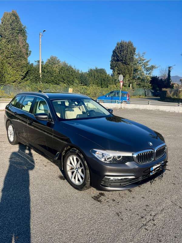 Usata 2019 BMW 520 Luxury Line Station wagon | 21.500 € (Super prezzo) - Immagine 1/4