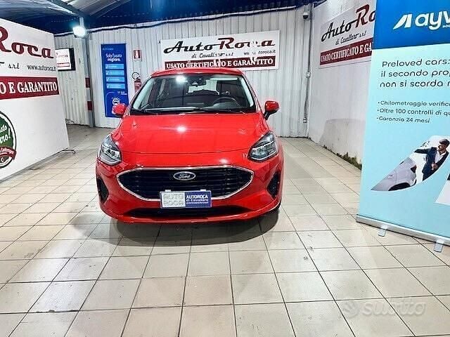 Usata Ford Fiesta 75 CV (55 kW) 2022 Rosso Utilitaria