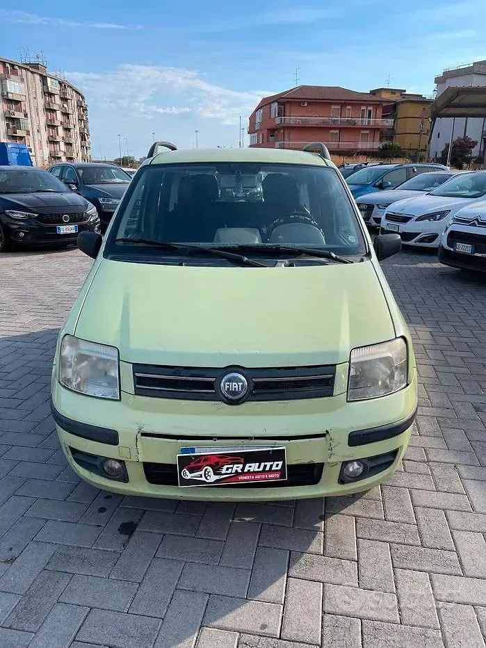 Usata Fiat Panda Emotion 69 CV (50 kW) 2006 Verde Utilitaria