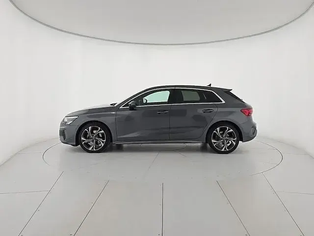 Usata Audi A3 S-Line 150 CV (110 kW) 2023 Grigio daytona perla Berlina