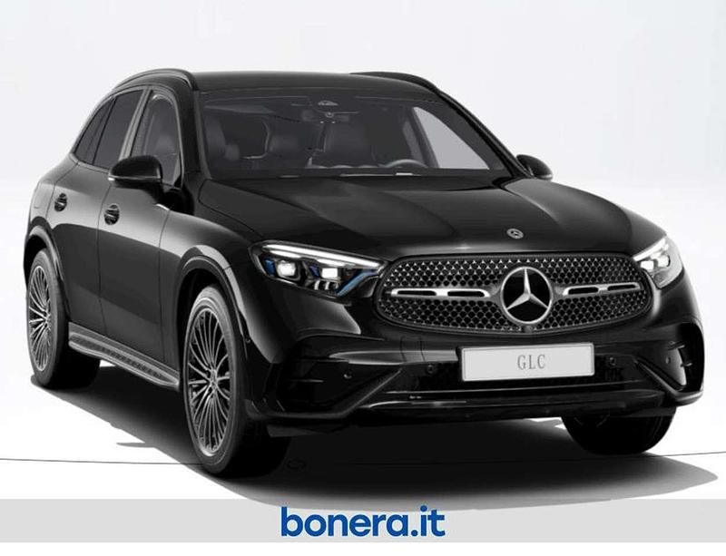 Nuova Mercedes GLC300e Advanced 333 CV (244 kW) 2026 Nero ossidiana SUV