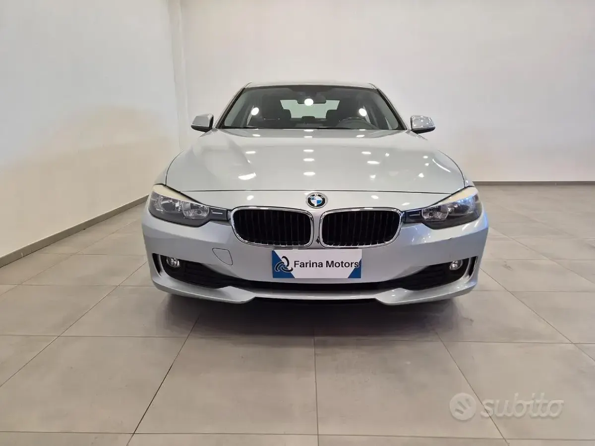 Usata BMW 316 Sport Line 116 CV (85 kW) 2012 Grigio Berlina
