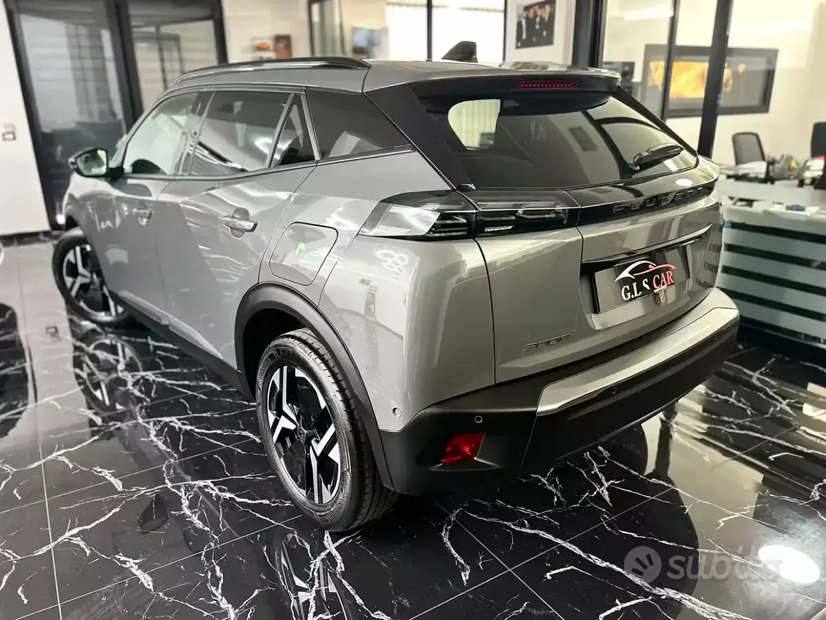 Usata Peugeot 2008 S 101 CV (74 kW) 2025 Grigio SUV