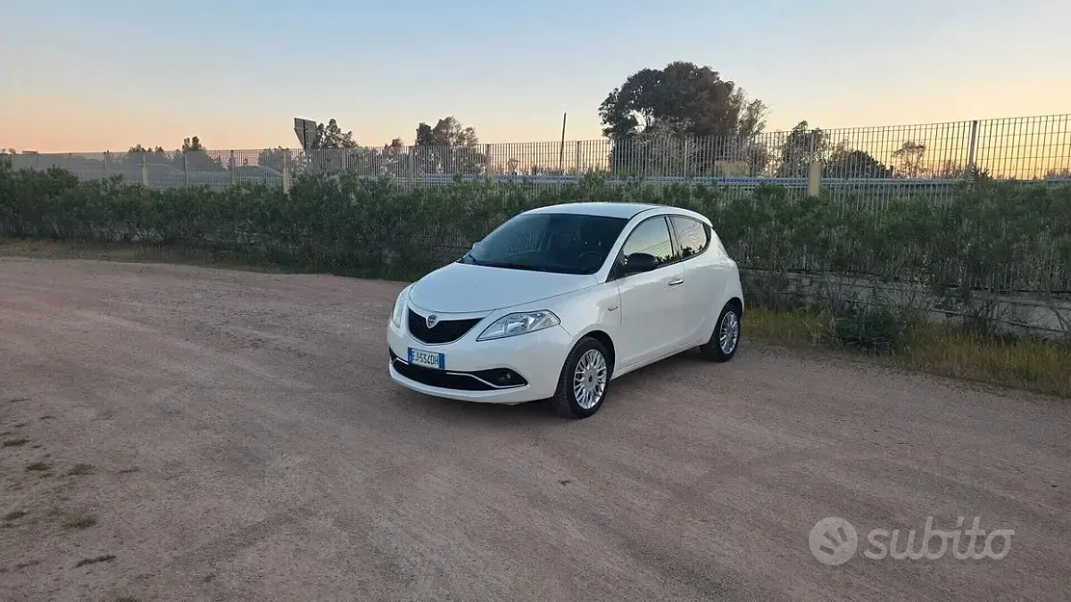 Usata Lancia Ypsilon S 95 CV (69 kW) 2013 Bianco Utilitaria