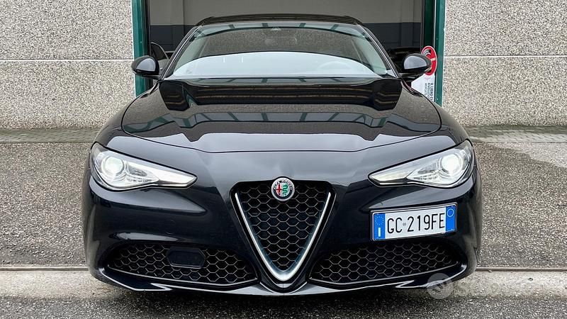 Usata Alfa Romeo Giulia Executive 160 CV (117 kW) 2020 Nero Berlina