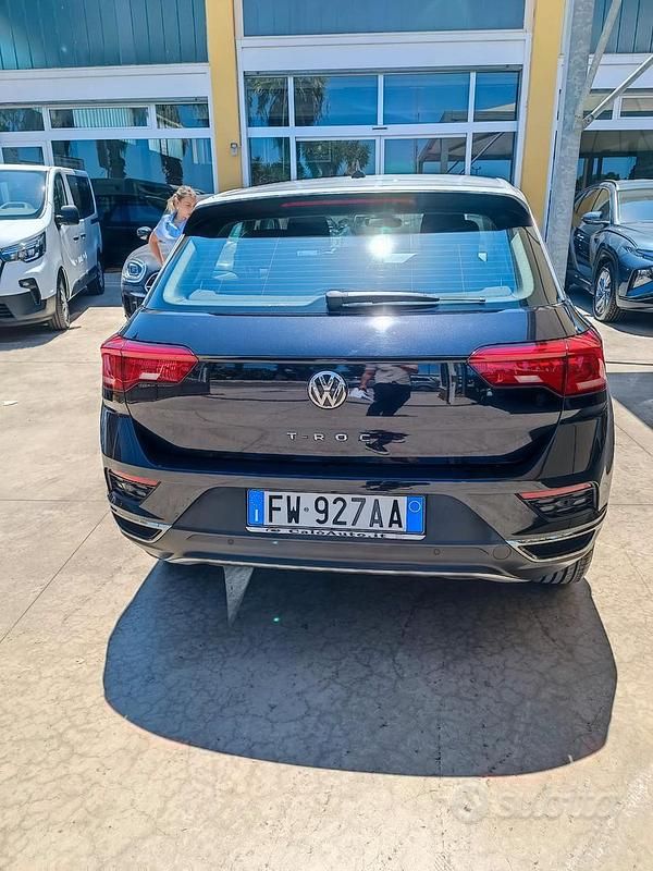 Usata VW T-Roc Advance 116 CV (85 kW) 2019 Nero SUV