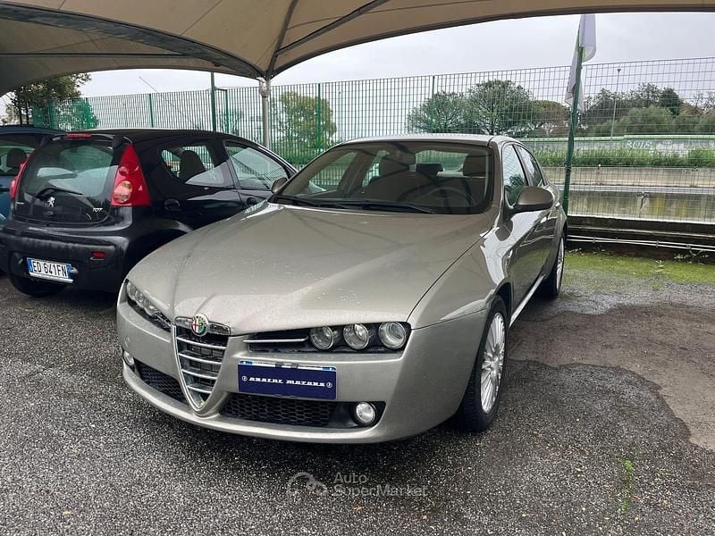 Gray Usata 2006 Alfa Romeo 159 Berlina | 5700 € (Buon prezzo) - Immagine 1/4