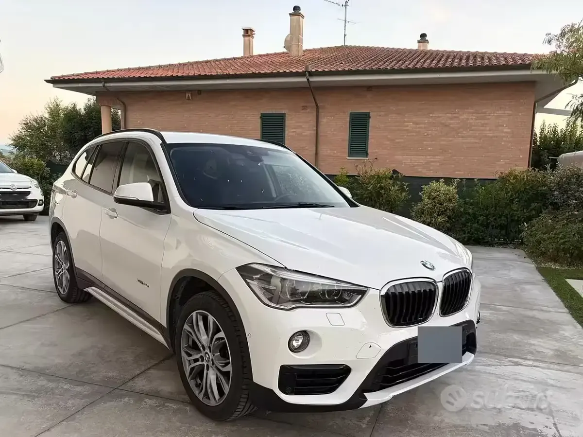 Usata BMW X1 Efficient Dynamics 150 CV (110 kW) 2017 Bianco SUV
