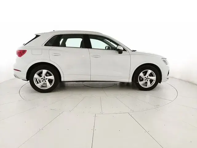 Usata Audi Q3 Advanced Plus 150 CV (110 kW) 2022 Bianco ghiaccio metallizzato SUV