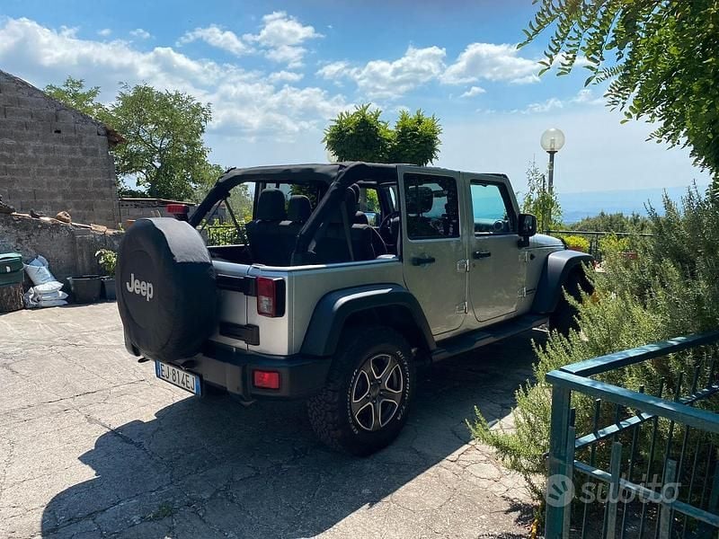 Usata Jeep Wrangler Rubicon 272 CV (200 kW) 2011 Grigio SUV