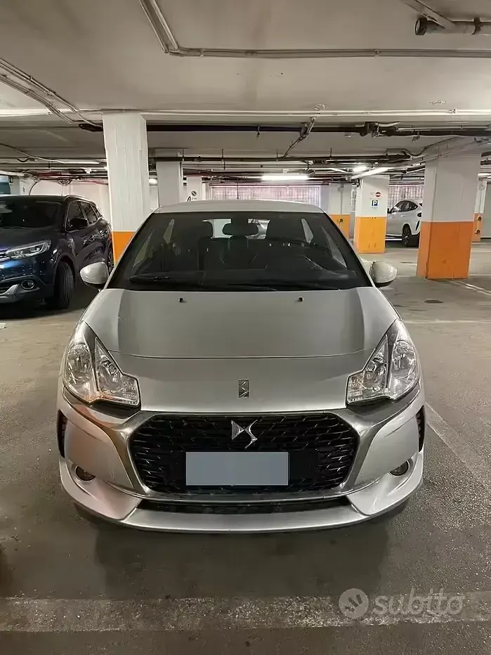 Usata DS Automobiles DS3 So Chic 75 CV (55 kW) 2017 Grigio Utilitaria