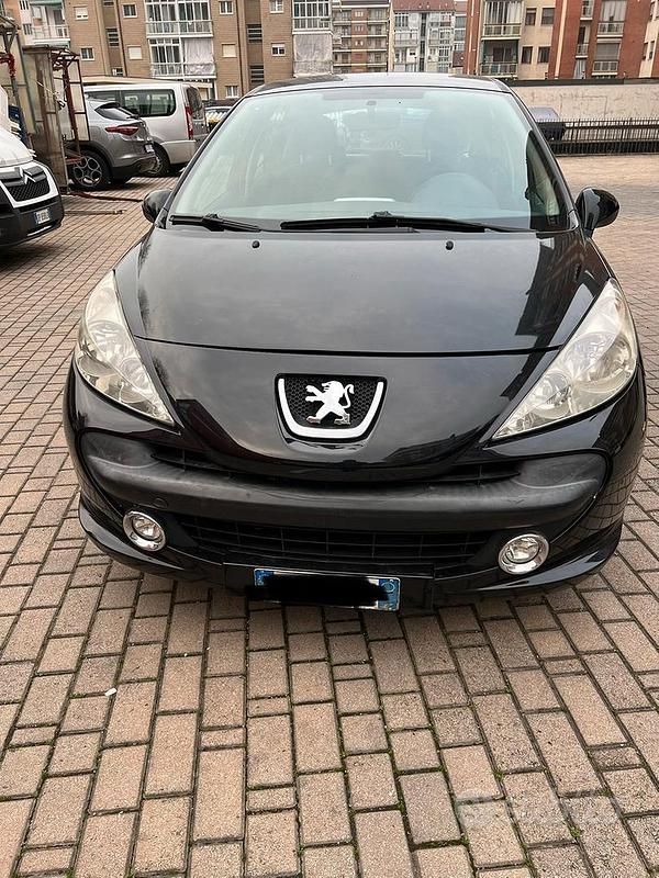 Usata Peugeot 207 110 CV (80 kW) 2008 Nero Berlina