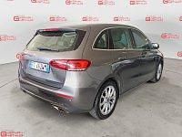 Gebraucht Mercedes B180 116 PS (85 kW) 2019 Grau Van / Kleinbus