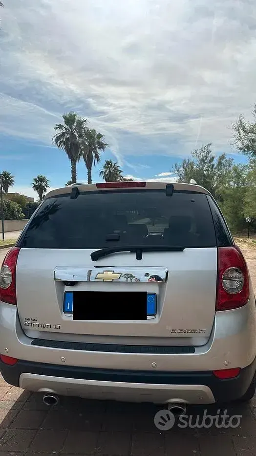 Usata Chevrolet Captiva 150 CV (110 kW) 2010 Grigio SUV