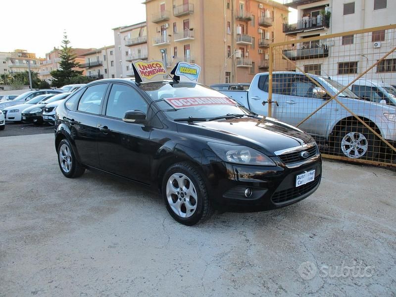 Usata Ford Focus 115 CV (84 kW) 2010 Nero Berlina