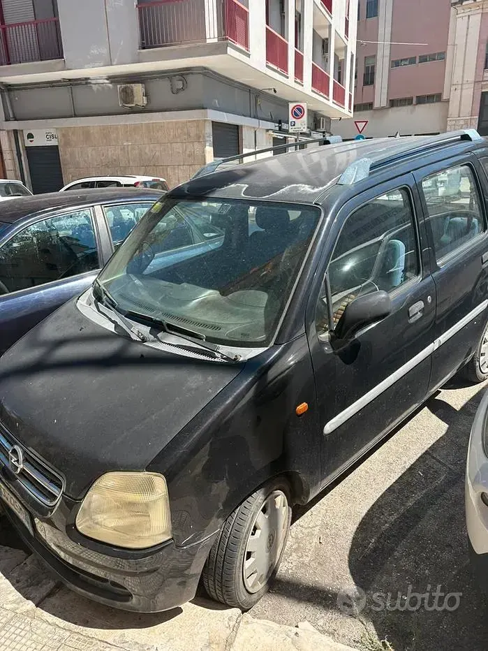 Usata Opel Agila 75 CV (55 kW) 2003 Nero Monovolume