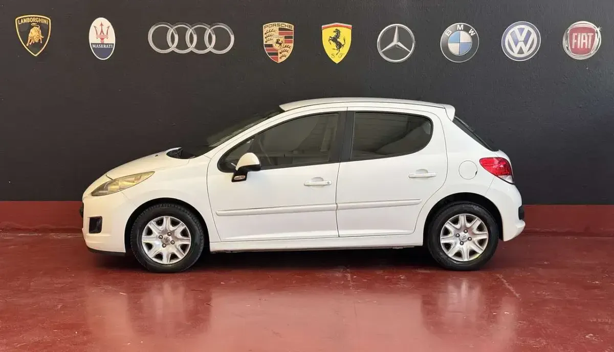 Usata Peugeot 207 68 CV (50 kW) 2012 Bianco Berlina
