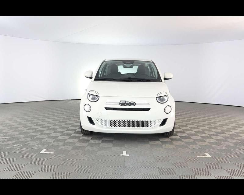 Nuova Fiat 500 65 CV (47 kW) 2026 Bianco gelato pastello Berlina