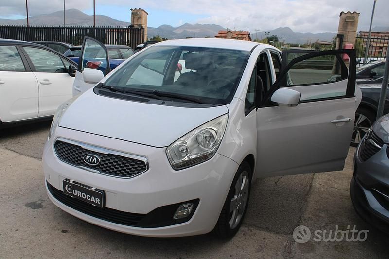 Bianco Usata 2010 Kia Venga Due volumi | 5000 € (Buon prezzo) - Immagine 1/4