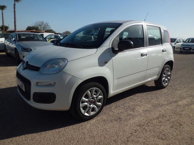 Usata Fiat Panda Lounge 71 CV (52 kW) 2018 Bianco Utilitaria