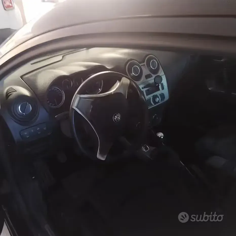 Usata Alfa Romeo MiTo 135 CV (99 kW) 2010 Nero Utilitaria