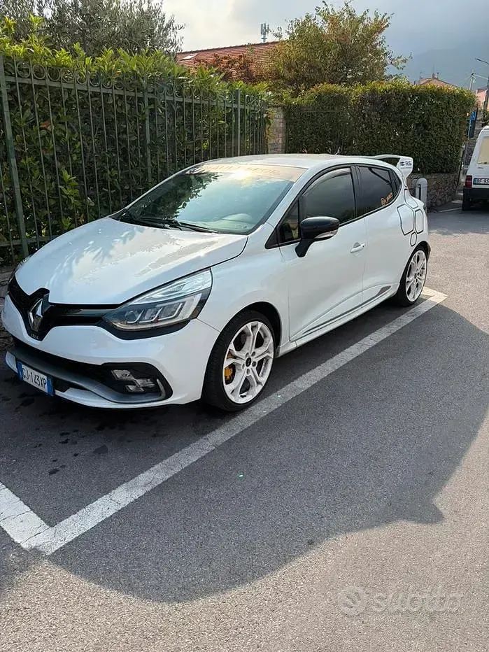 Usata Renault Clio R.S. 200 CV (147 kW) 2022 Bianco Utilitaria