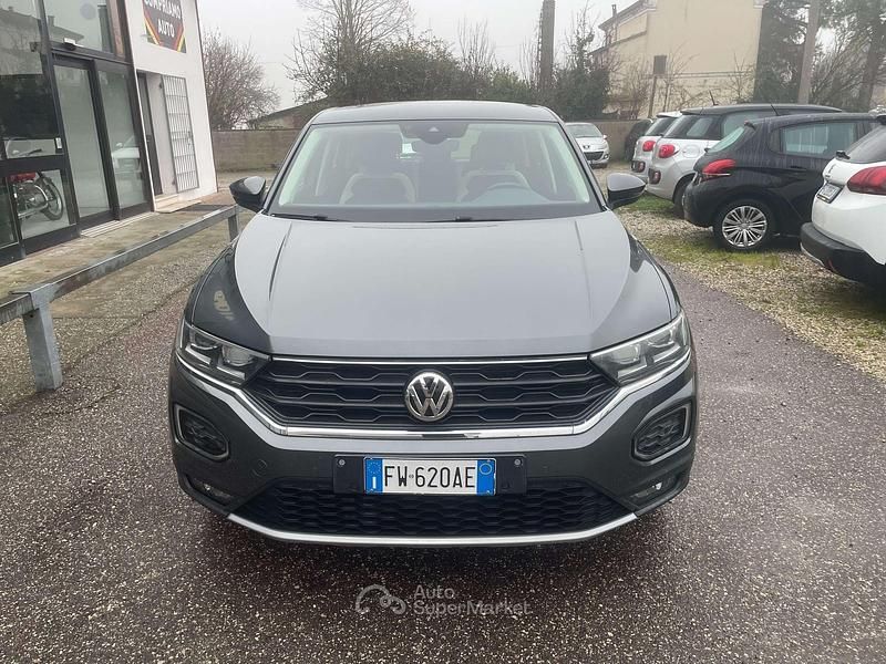Usata VW T-Roc Style 116 CV (85 kW) 2019 Grigio SUV